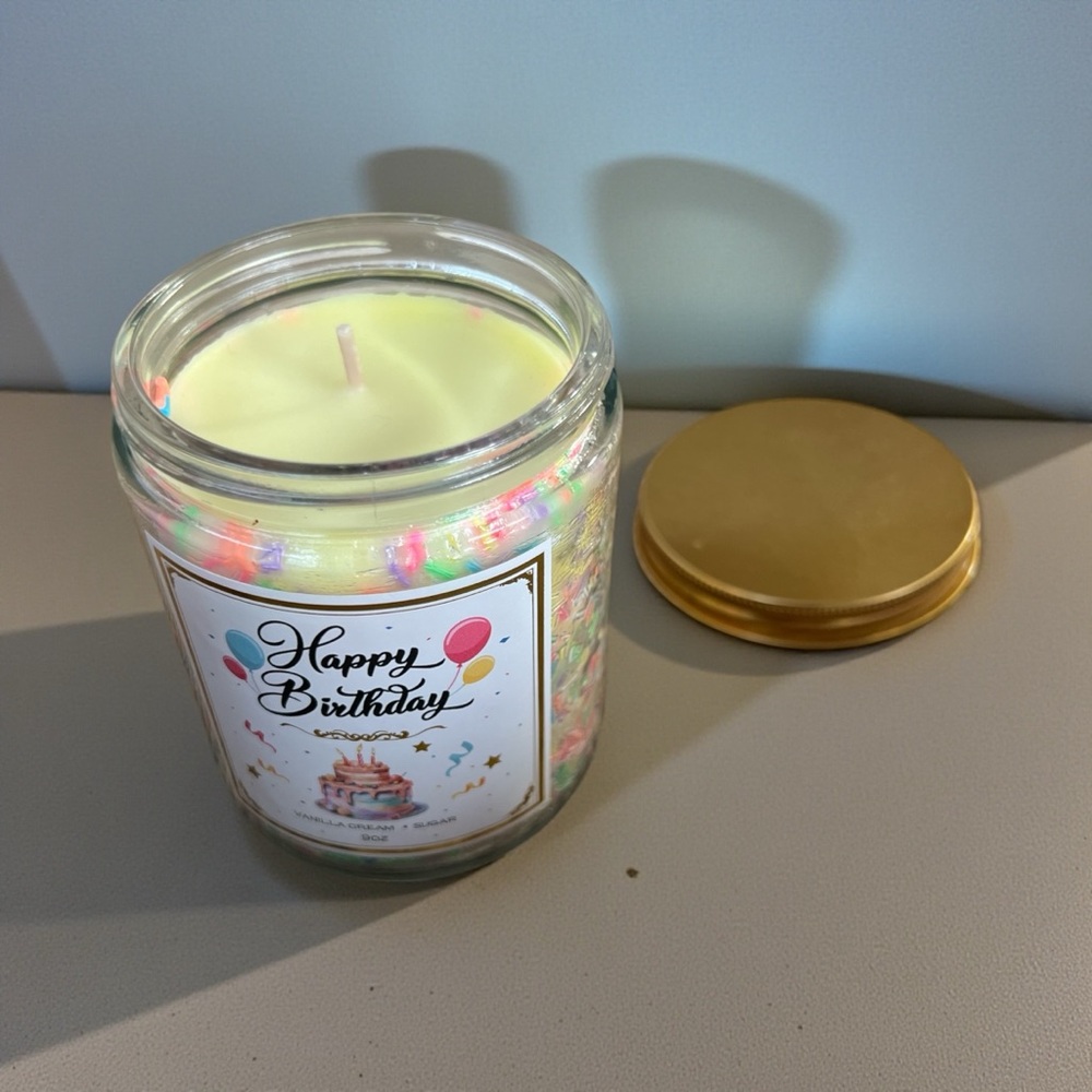 Happy Birthday Scented Candle with Gold Lid